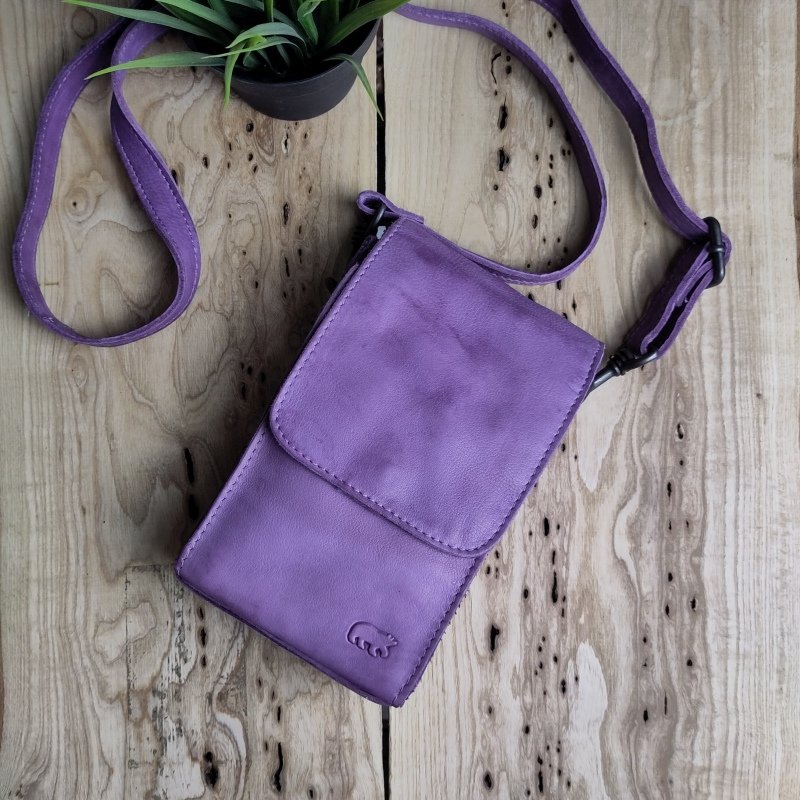 Handy Umhängetasche Robbie von Bear Design in der Farbe lavender