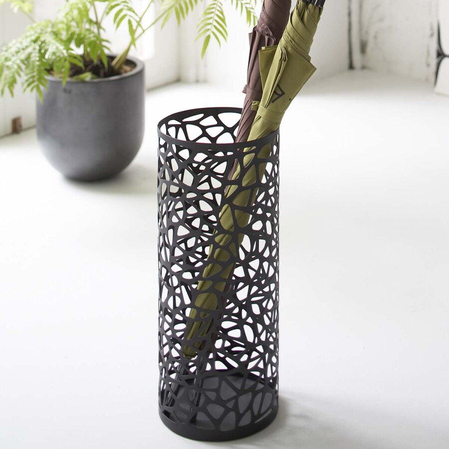 Yamazaki Schwarz Schirmständer Rund Dekorativ 19X46cm Metall Sorgen Sie Für Ordnung Im Flur Mit Diesem Stilvollen Und Geräuscharmen Organizer.